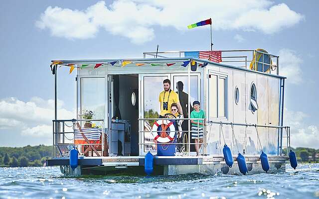 Rechlin Müritz Barrierefreier Urlaub mit der Familie auf dem Hausboot