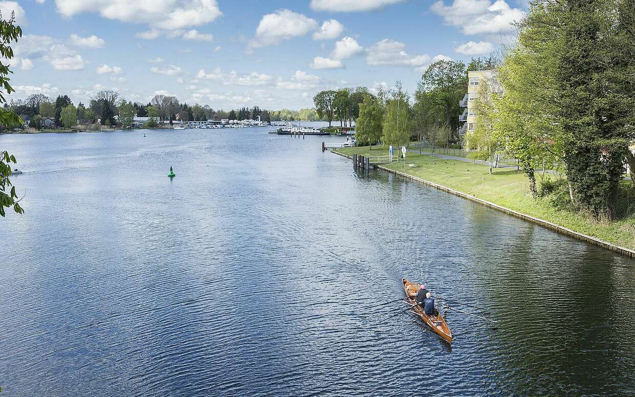 Ruderer auf der Spree in Erkner