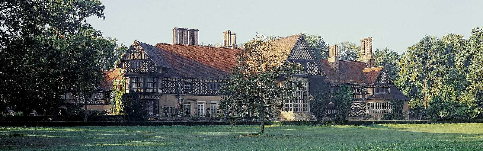 Schloss Cecilienhof,
            
        
                Foto: Stiftung Preußische Schlösser und Gärten Berlin-Brandenburg/Hans Bach