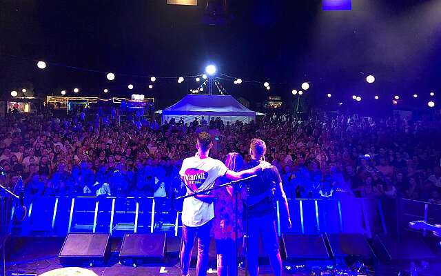 Bühne auf dem Blankit Festival