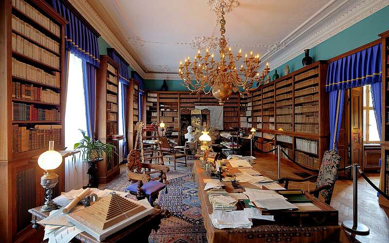 



    
        
                Arbeitszimmer im Schloss Branitz,
            
        
                Foto: TMB Tourismus-Marketing Brandenburg GmbH/Rainer Weisflog
            
    

