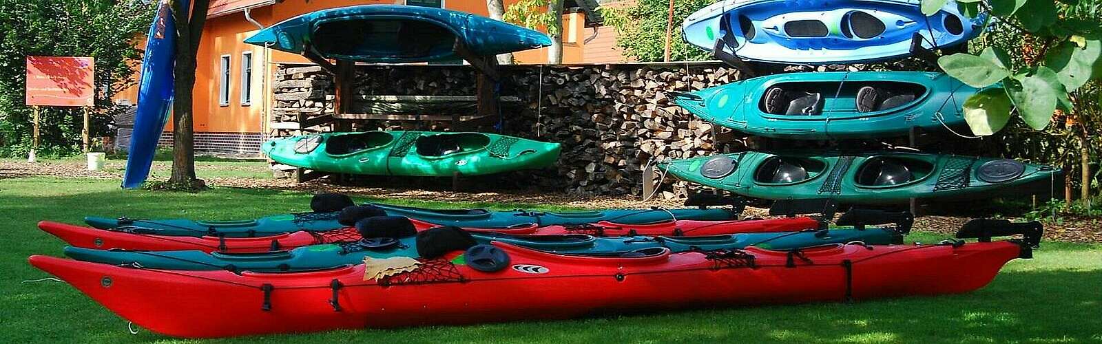 Boote des Kanuverleihs Richter,
            
        
                Foto: Kanuverleih Richter/Kein Urheber bekannt