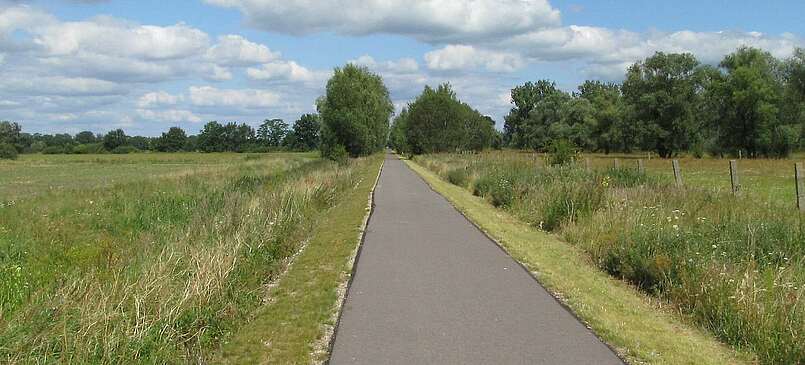Mit dem Rad durch das Gleisbett der Mark