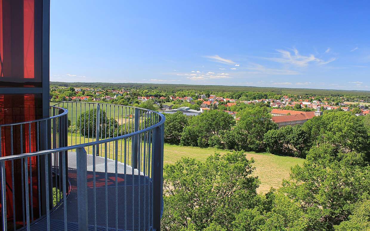 Einen weiten Blick über das Barnimer Land hat man von der Plattform des Biorama-Turms in Joachimsthal.