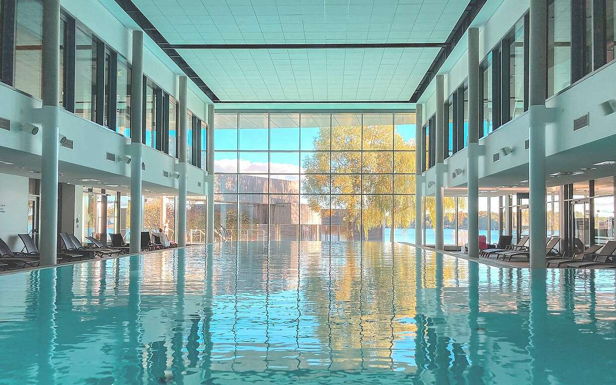 Innenbecken in der Therme