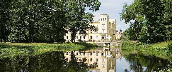 Schlösserfahrt ins Seenland Oder-Spree