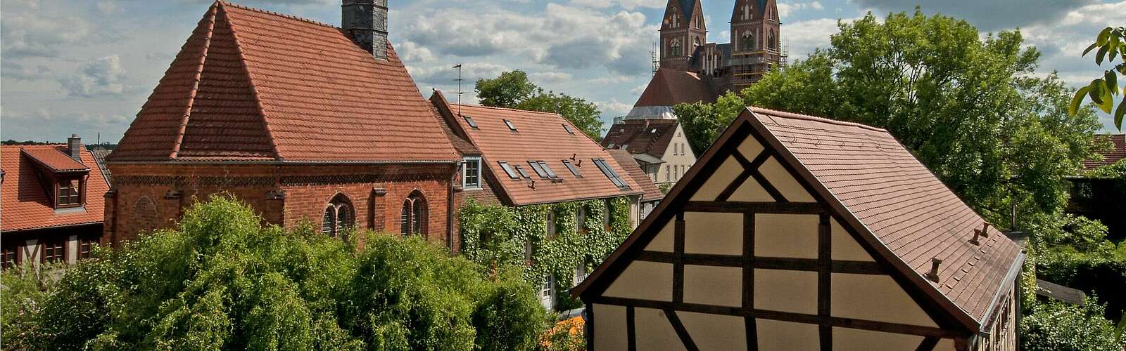 Blick auf die Siechenhauskapelle in Neuruppin,
            
        
                Foto: Up Hus Idyll/Kein Urheber bekannt