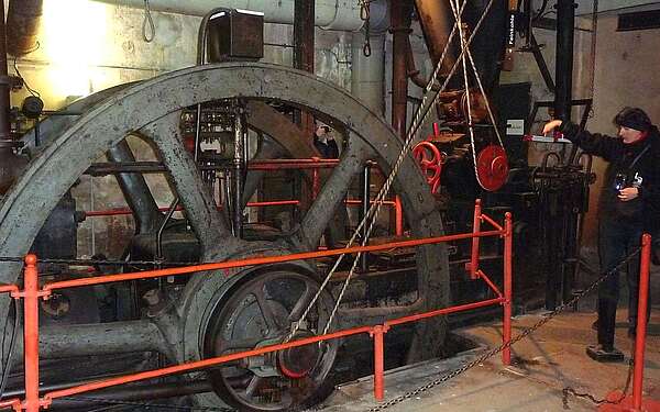 Alte Dampfpresse, Foto: TMB-Fotoarchiv/Matthias Schäfer