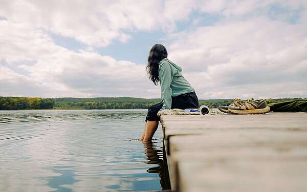 Frau auf dem 66-Seen-Wanderweg