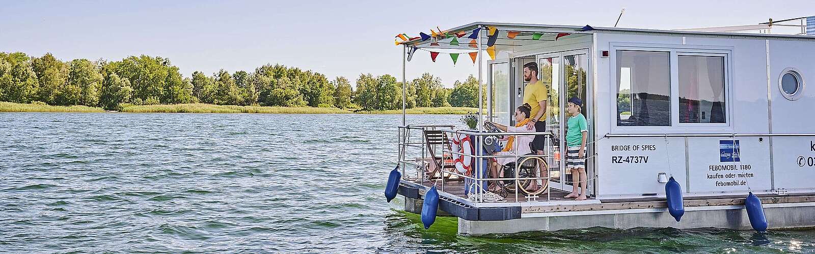 Rechlin Müritz Barrierefreier Urlaub mit der Familie auf dem Hausboot