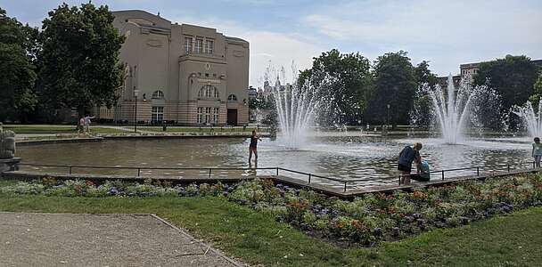 Brunnen am Staatstheater Cottbus
