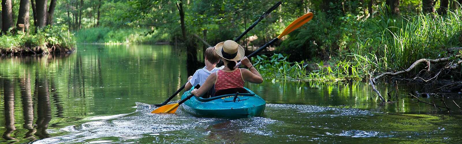 Kanufahrt im Spreewald,
            
        
                Foto: TMB Tourismus-Marketing Brandenburg GmbH/Peter Becker