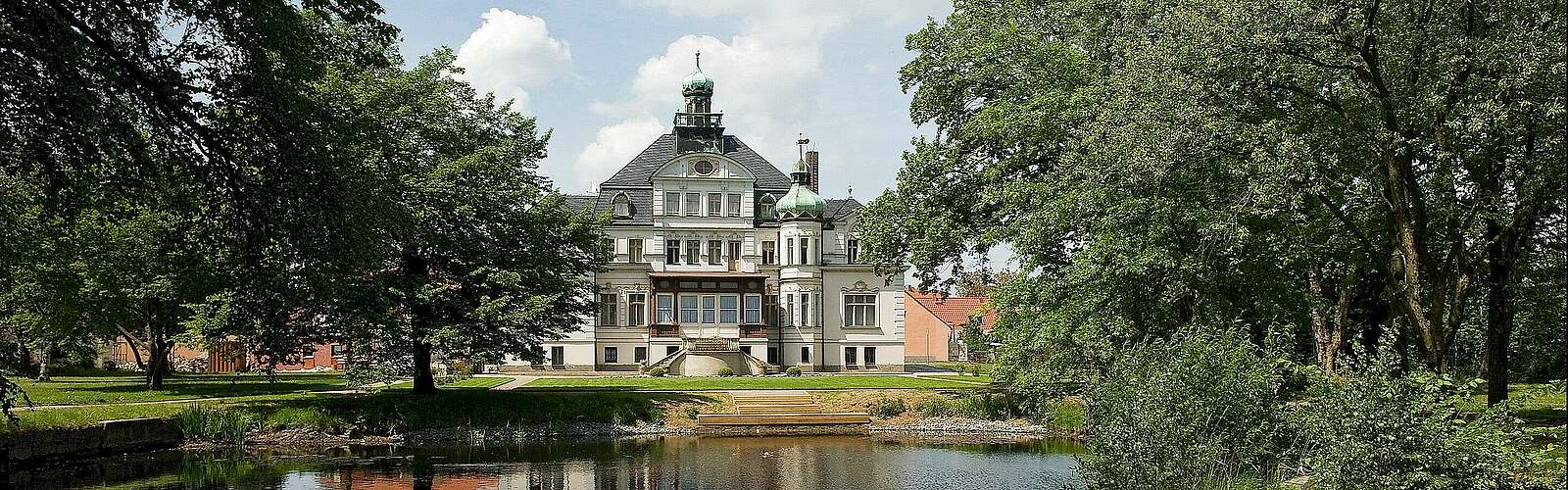 Schloss Uebigau,
        
    

        Foto: Fotograf / Lizenz - Media Import/Erik-Jan Ouwerkerk