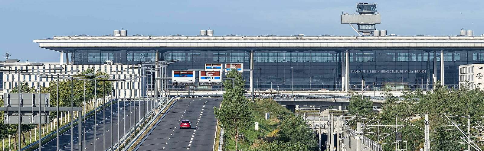 BER Flughafen,
            
        
                
                
                    Foto: Flughafen Berlin Brandenburg GmbH
