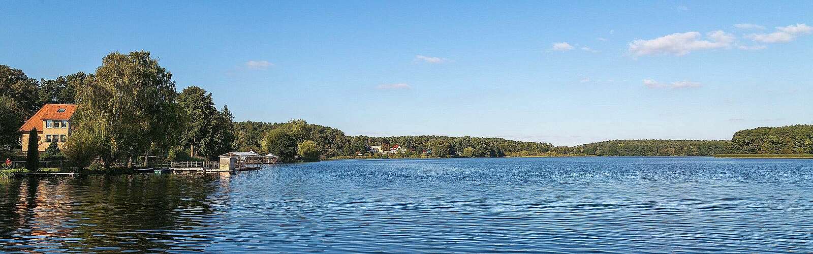 Blick auf den Oberpfuhlsee,
            
        
                Foto: TMB Tourismus-Marketing Brandenburg GmbH/Steffen Lehmann