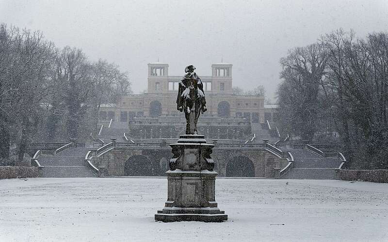 



    
        
                Orangerieschloss im Park Sanssouci,
            
        
                Foto: PMSG und SPSG/André Stiebitz
            
    
