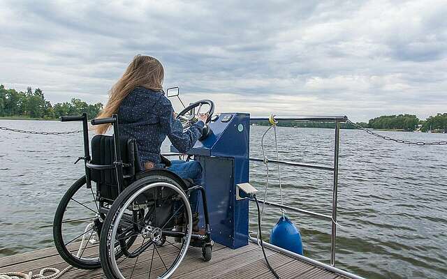 Barrierefreie Hausboottour mit dem Febomobil im Ruppiner Seenland