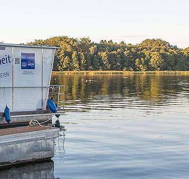 Barrierefreie Hausboottour mit dem Febomobil im Ruppiner Seenland