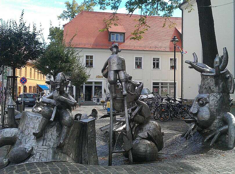 Lutkibrunnen vor der Nikolaikirche Lübbenau