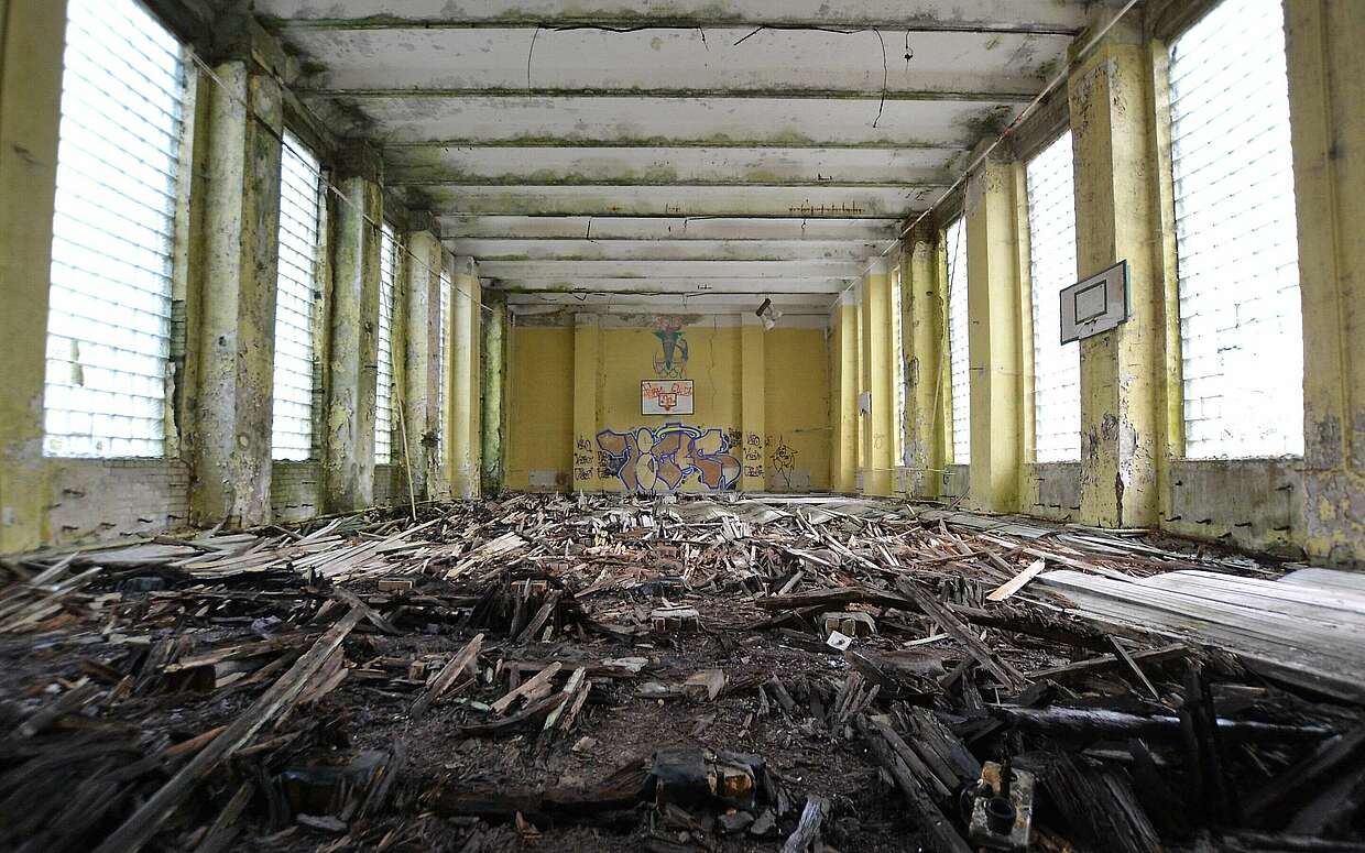 Verlassene Turnhalle Kaserne Krampnitz