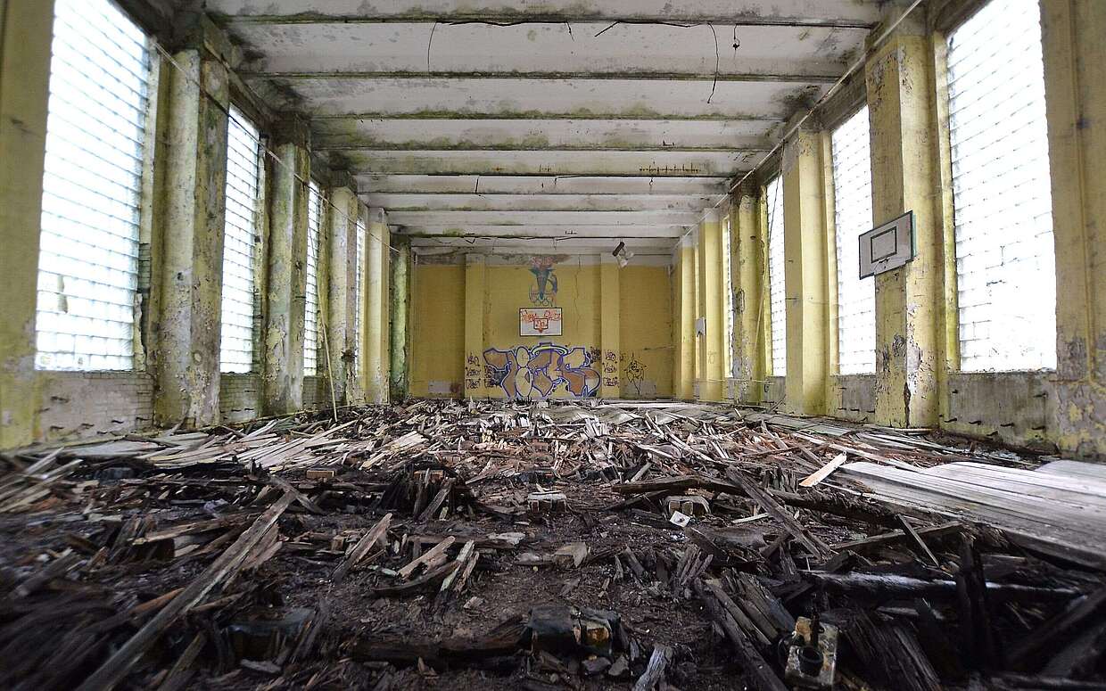 Verlassene Turnhalle Kaserne Krampnitz